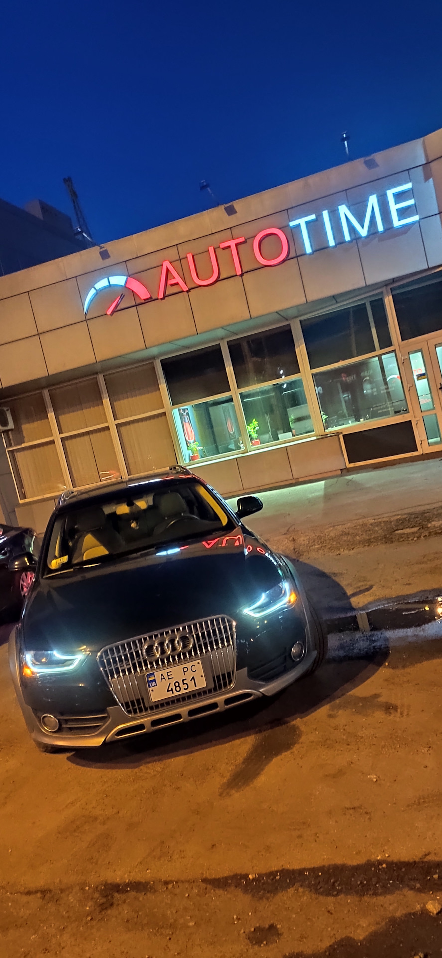 Підкажіть автозатемнення дзеркал 1
