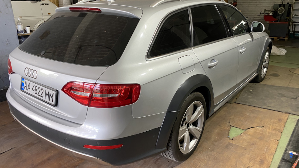 Фарбування дисків R18 Audi Allroad a4 B8 4