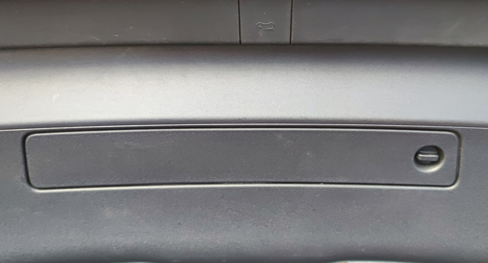 8K0860251 або Аварійний знак для a4 b8 allroad 3