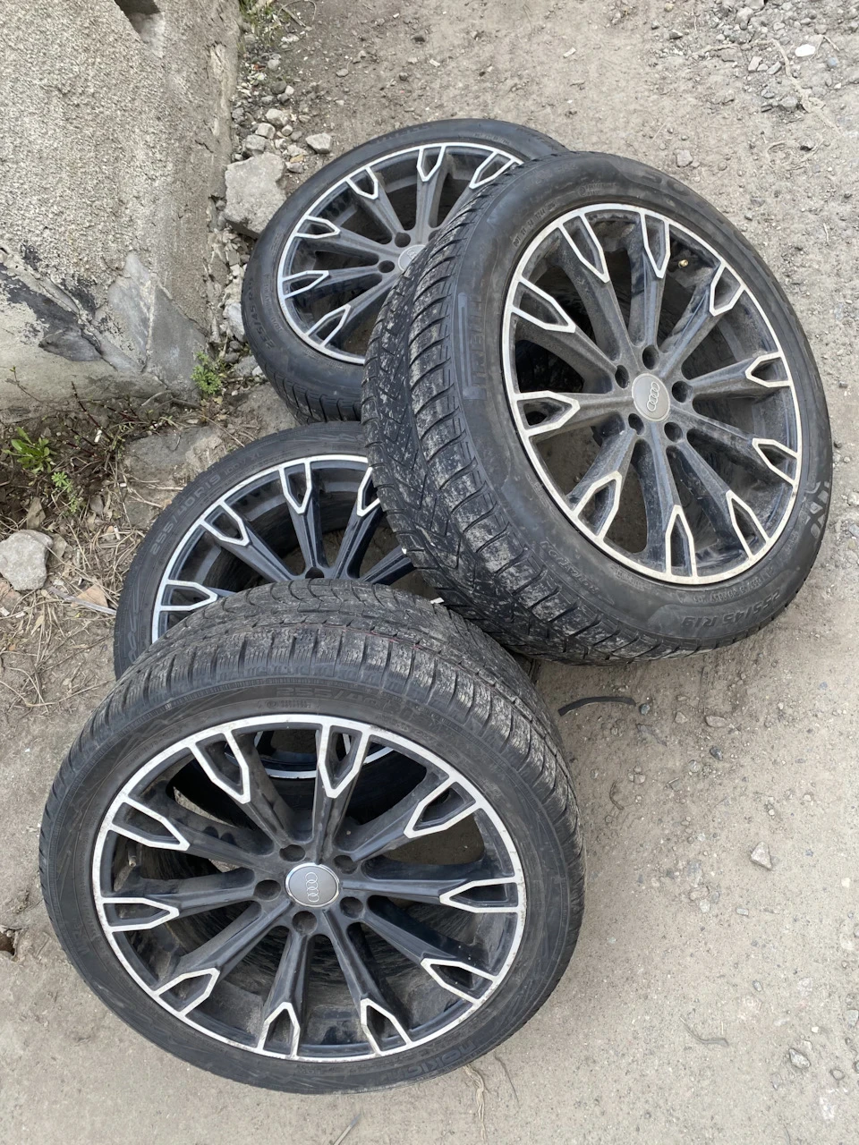 Диски Audi R19 8.5J ET32
