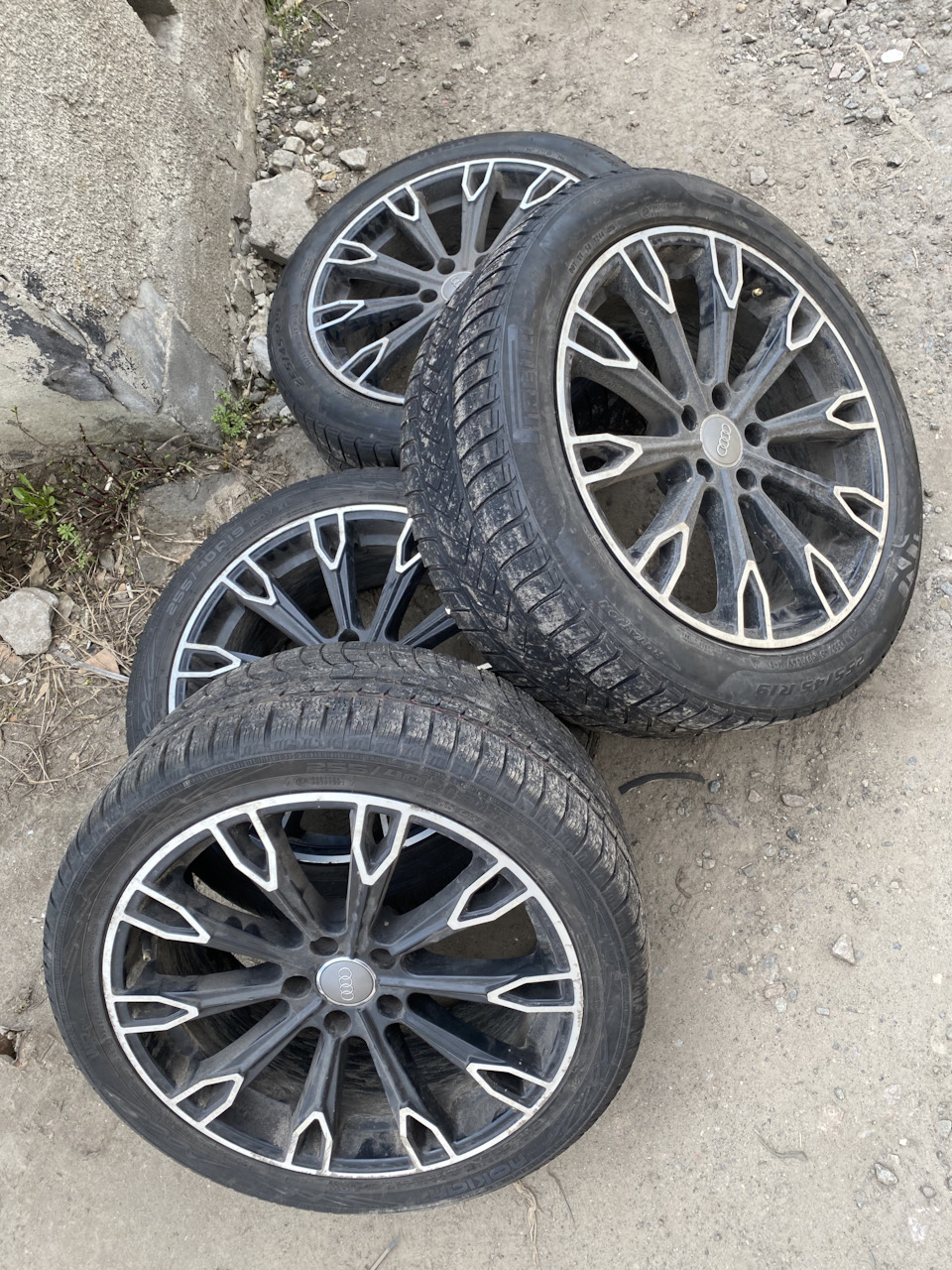 Диски Audi R19 8.5J ET32 1