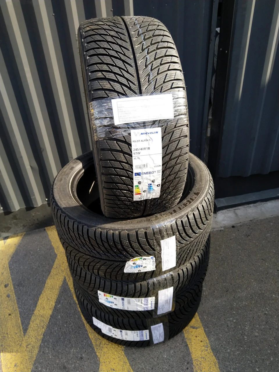 Зимова гума Michelin Pilot Alpin 5 + Датчики тиску