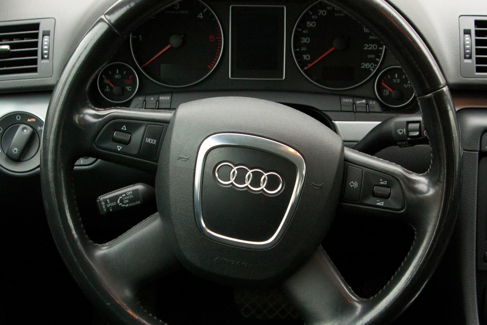 Audi vs Subaru. Опції та електронні фічі. 4