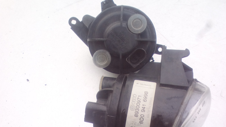 Продам з/ч Audi A4B5 4