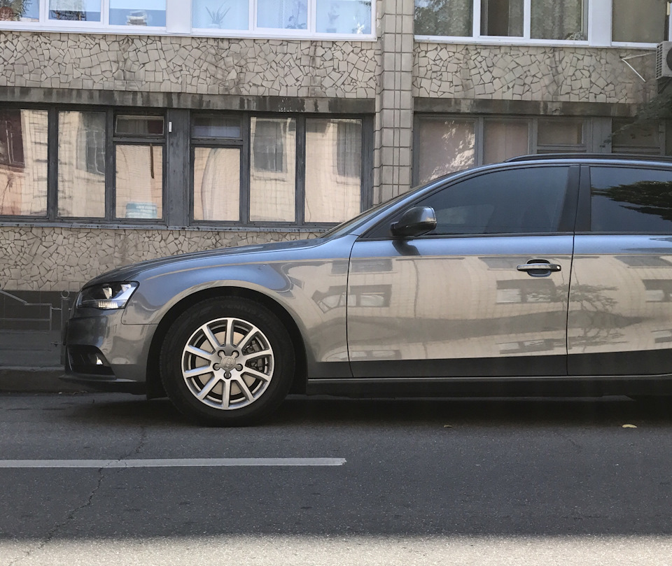 Як вам ці або порадьте тапки для Audi A4 b8 3