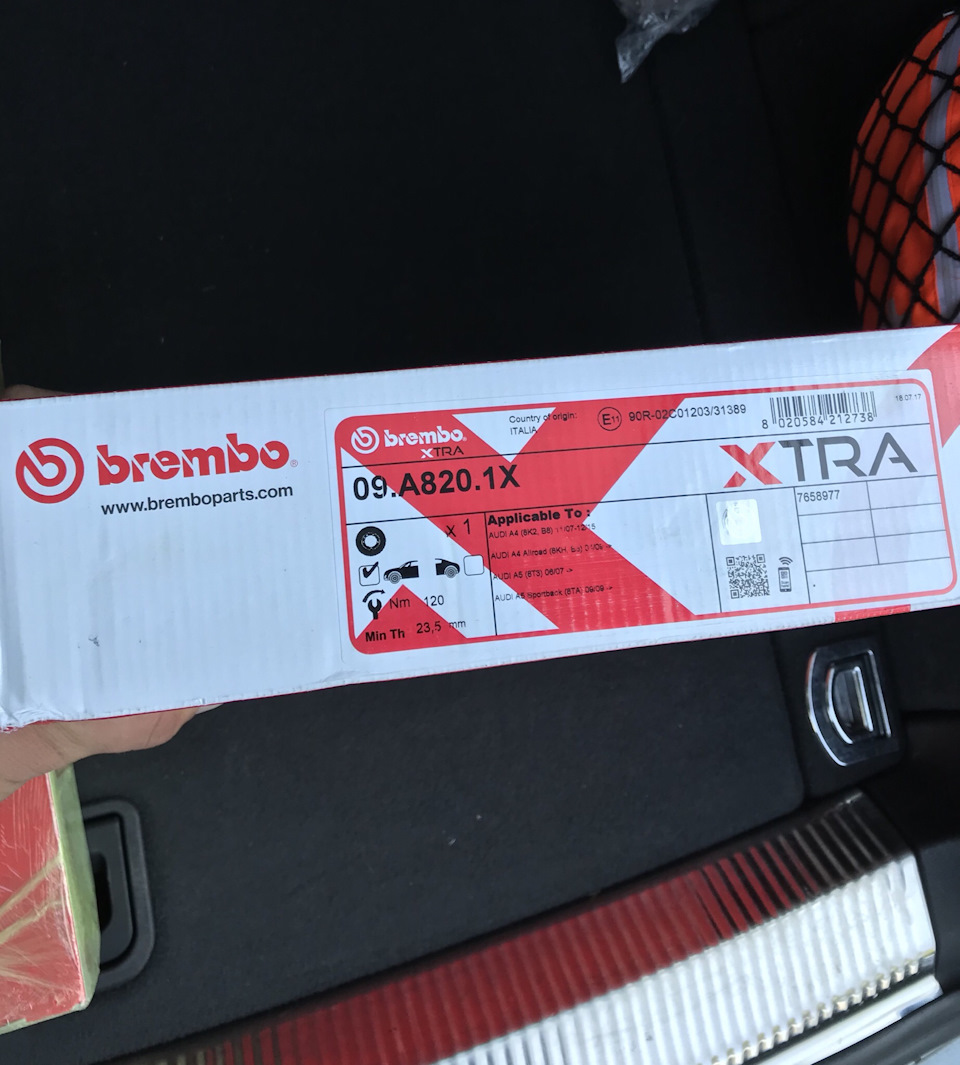 Тормозні диски та колодки Brembo 4