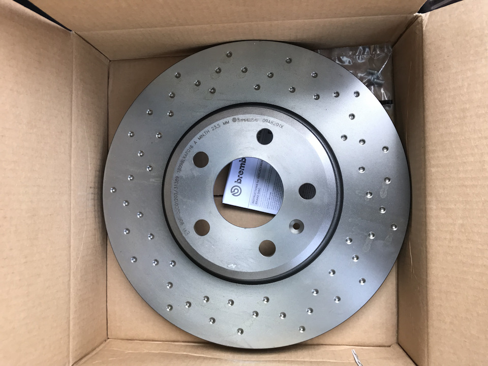 Тормозні диски та колодки Brembo 2