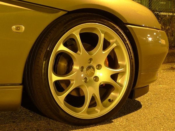 RH AE Technic R19 3