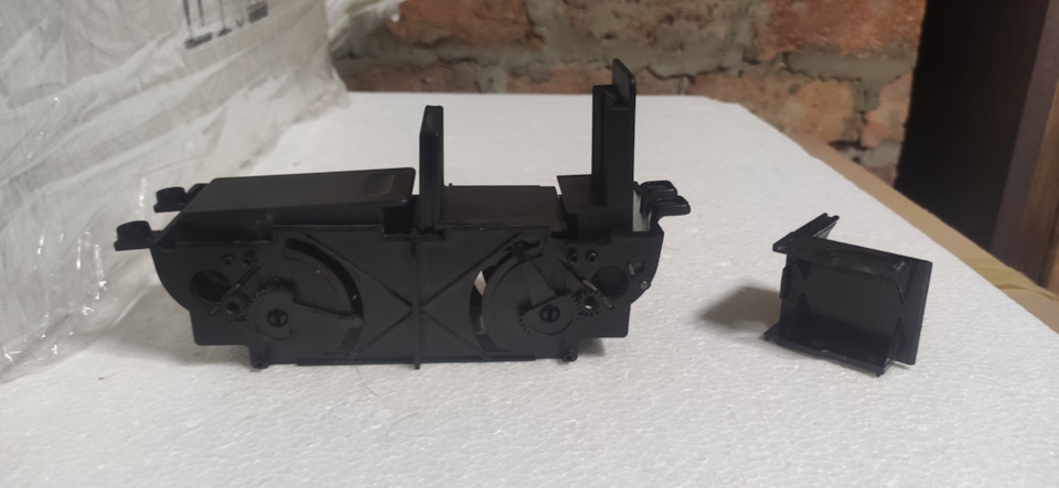 Переробка штатних підсклянників для USB зарядки, а також для висновків USB та AUX з магнітофона 3