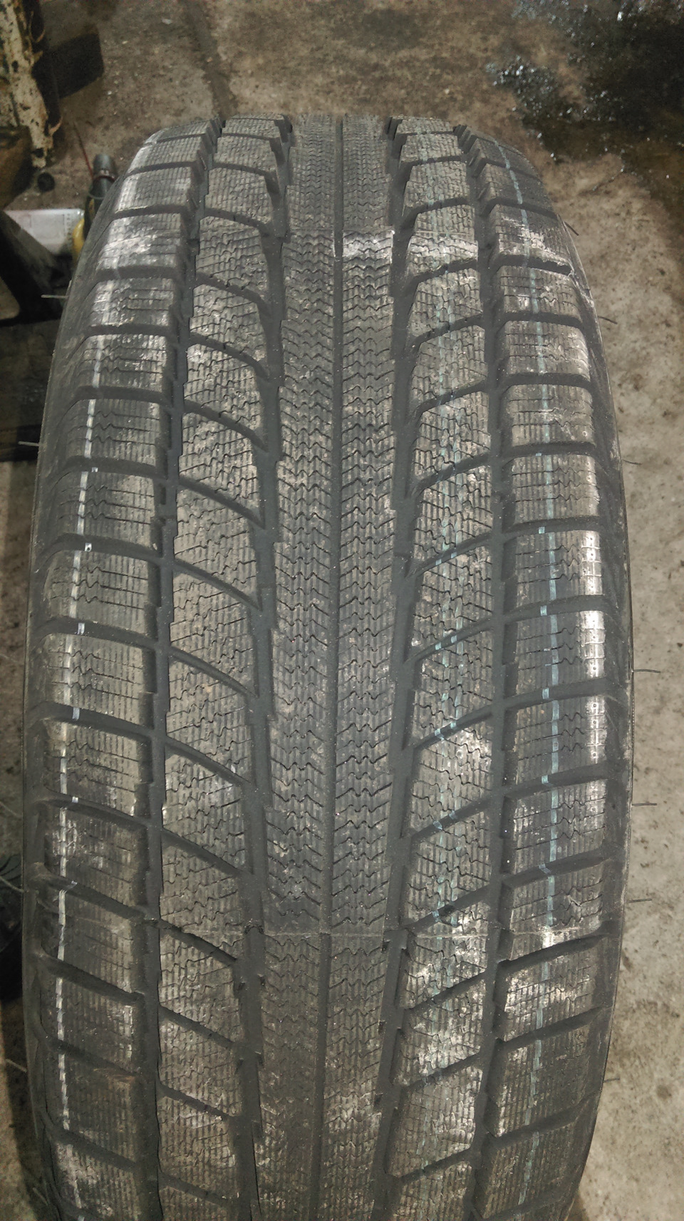 Шини Triangle TR777 Snow Lion 215/55 R17 1