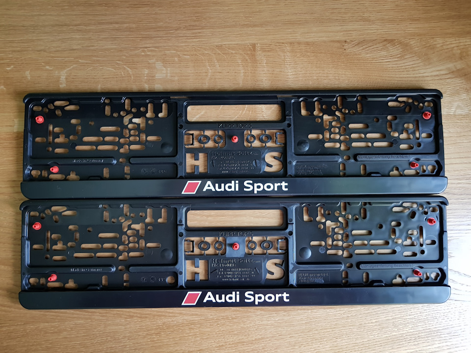 Рамки під номер AUDI SPORT 1