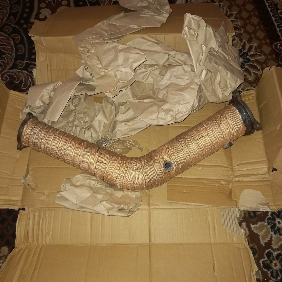 Продам даунпайп 1