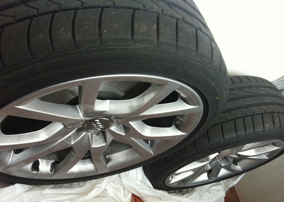 ПРОДАЮ диски з гумою 245 40 R18 4