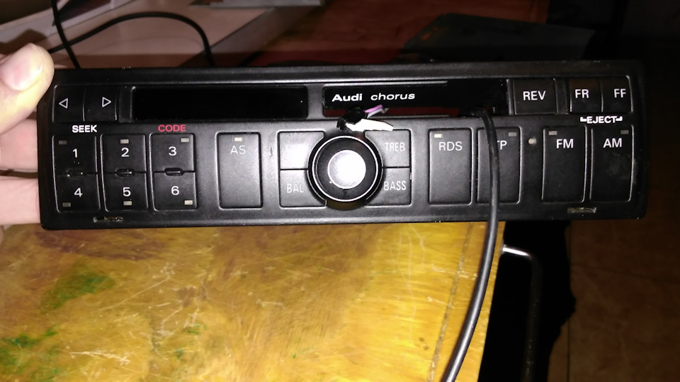 AUX в штатну магнітолку Audi Chorus 1