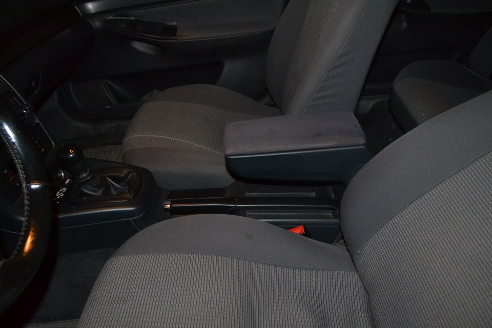 Підлокітник Audi a4 b5 2