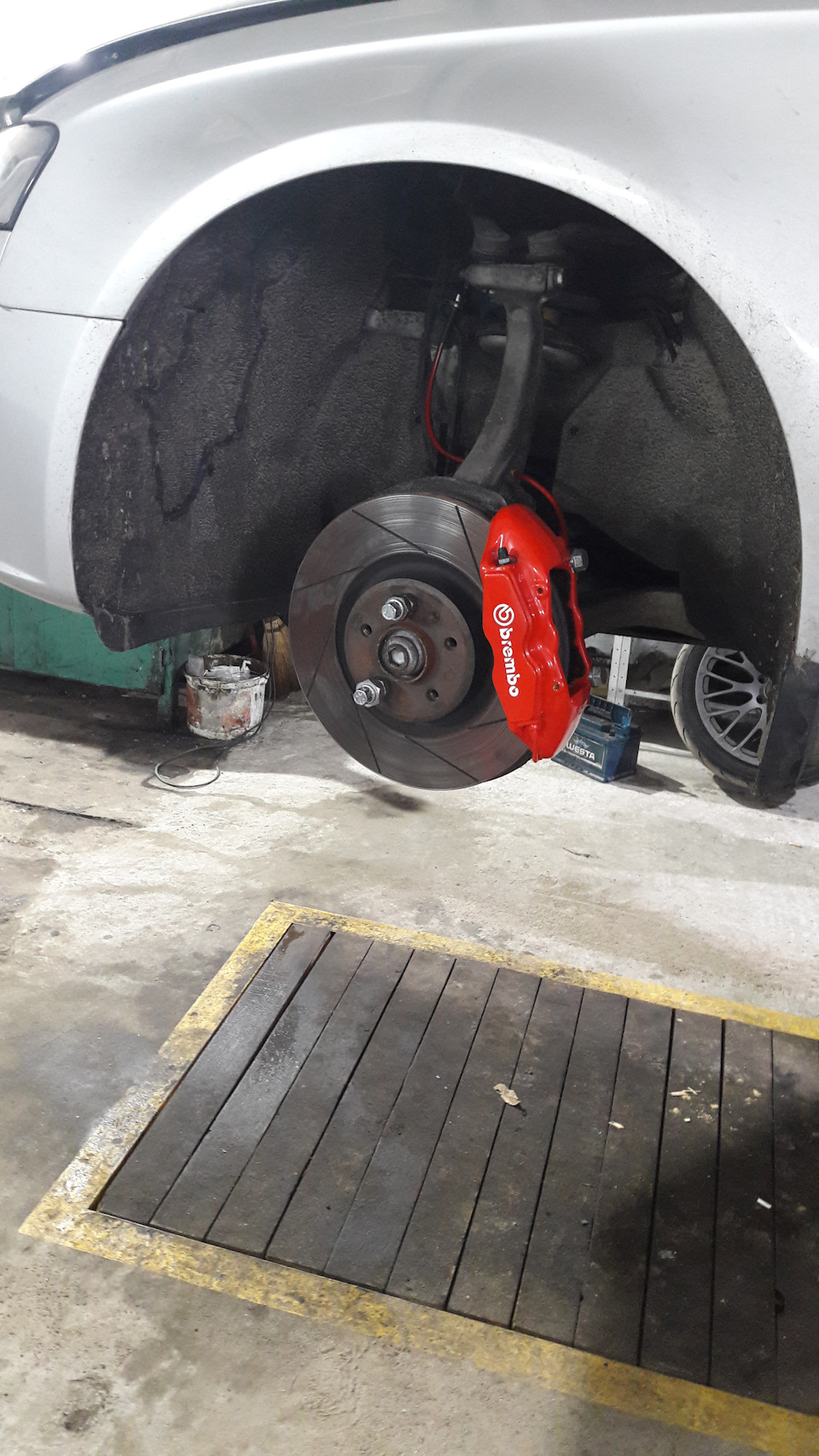 Перед.гальма - Brembo 4pot 5