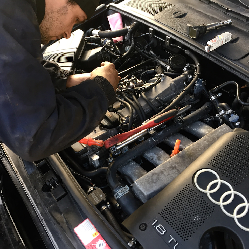 Пропуск займання - P0300. Заміна свічок. Вимірювання компресії Audi a4 b6 1.8t 3