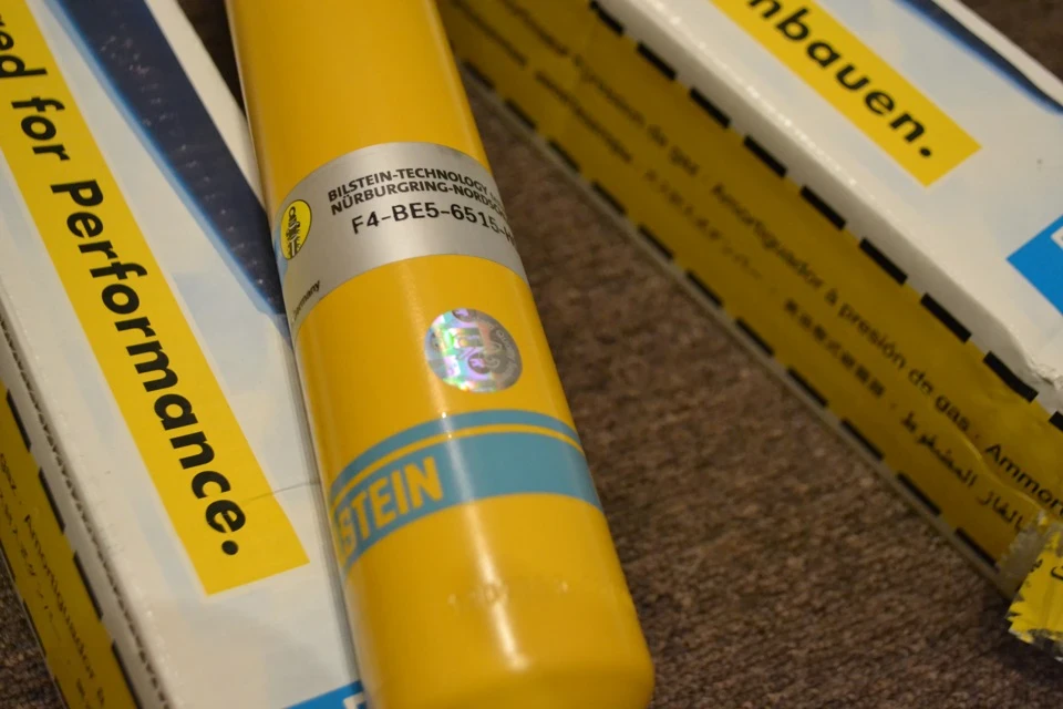 Bilstein B6 /задні амортизатори/