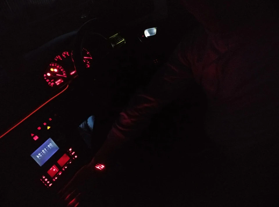 Підсвічування дверних ручок.