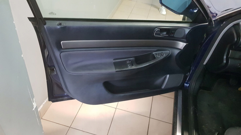 ЕСП Audi A4 B5, 1995, Один дотик 1
