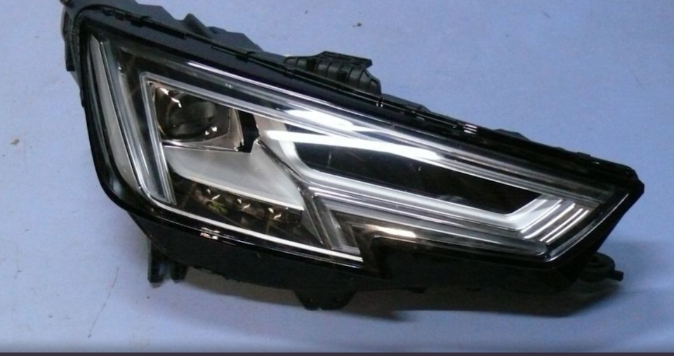 Потрібні биті фари Audi a4 b9 для експ-ту 1