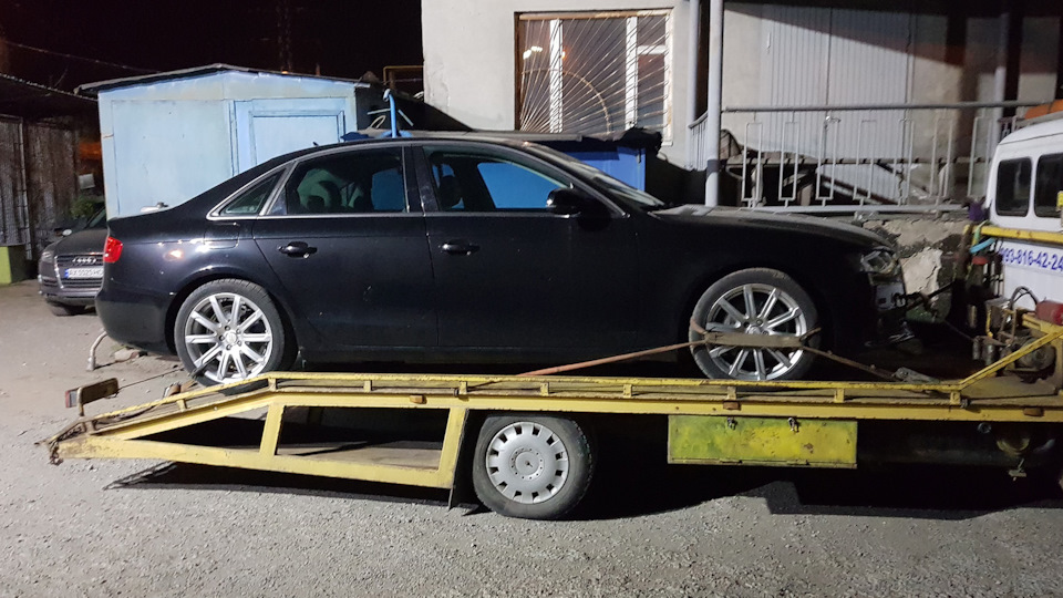 Audi A4 B8. Заклинила форсунка. Поїздка на евакуаторі. Продав. 1