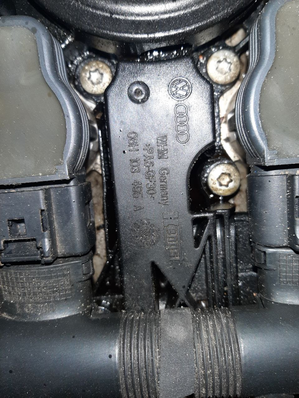 Заміна мембрани 06h103495 масловідділювача на двигуні CAEB (audi a4 b8 2.0 tfsi) 1