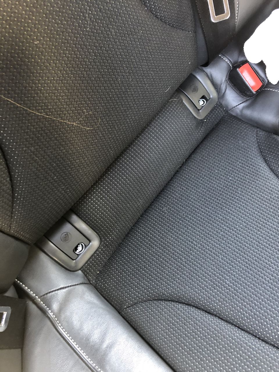 Заглушки isofix 4