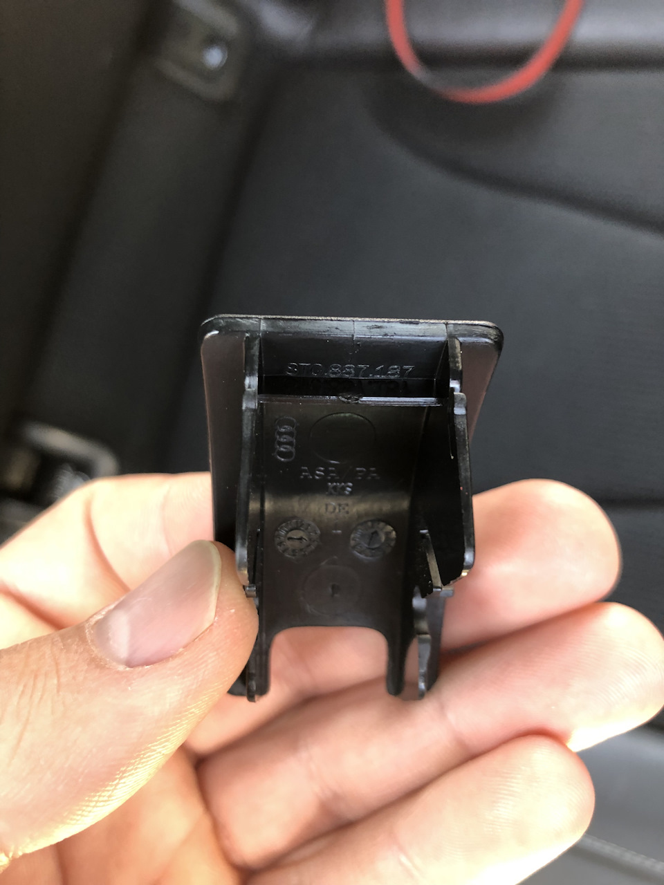 Заглушки isofix 3