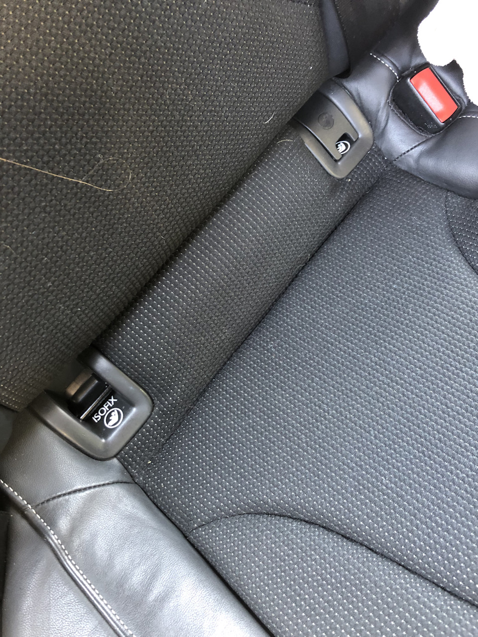 Заглушки isofix 1
