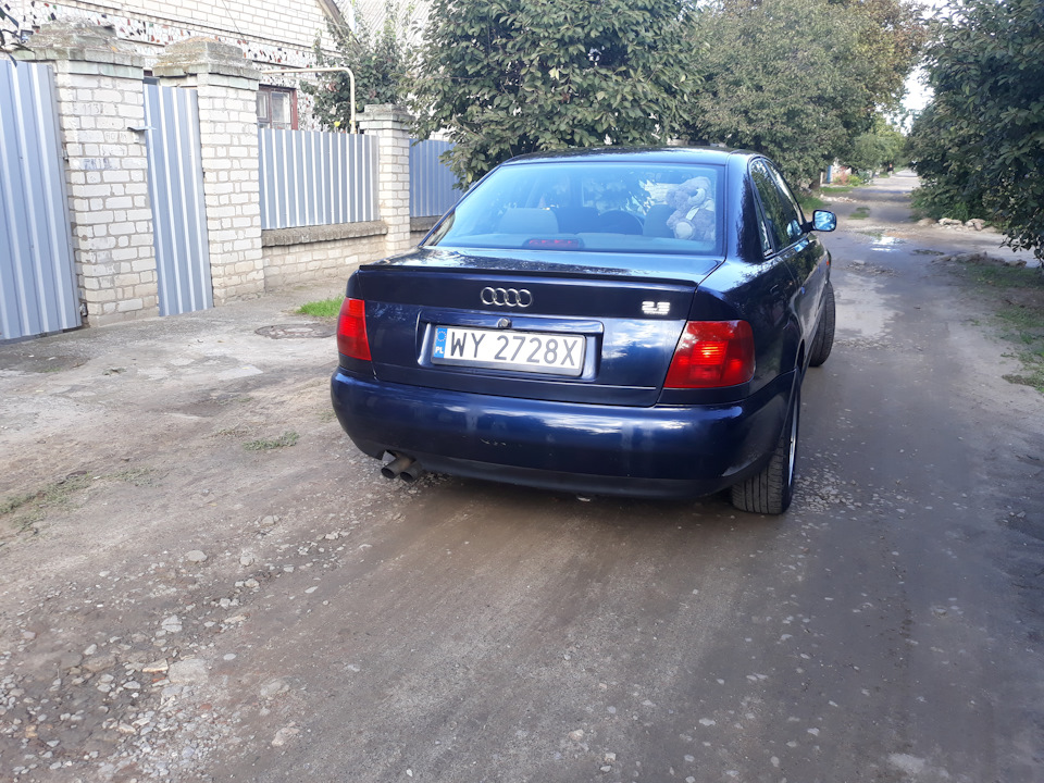 Тонировка задних фонарей в красную пленку 2
