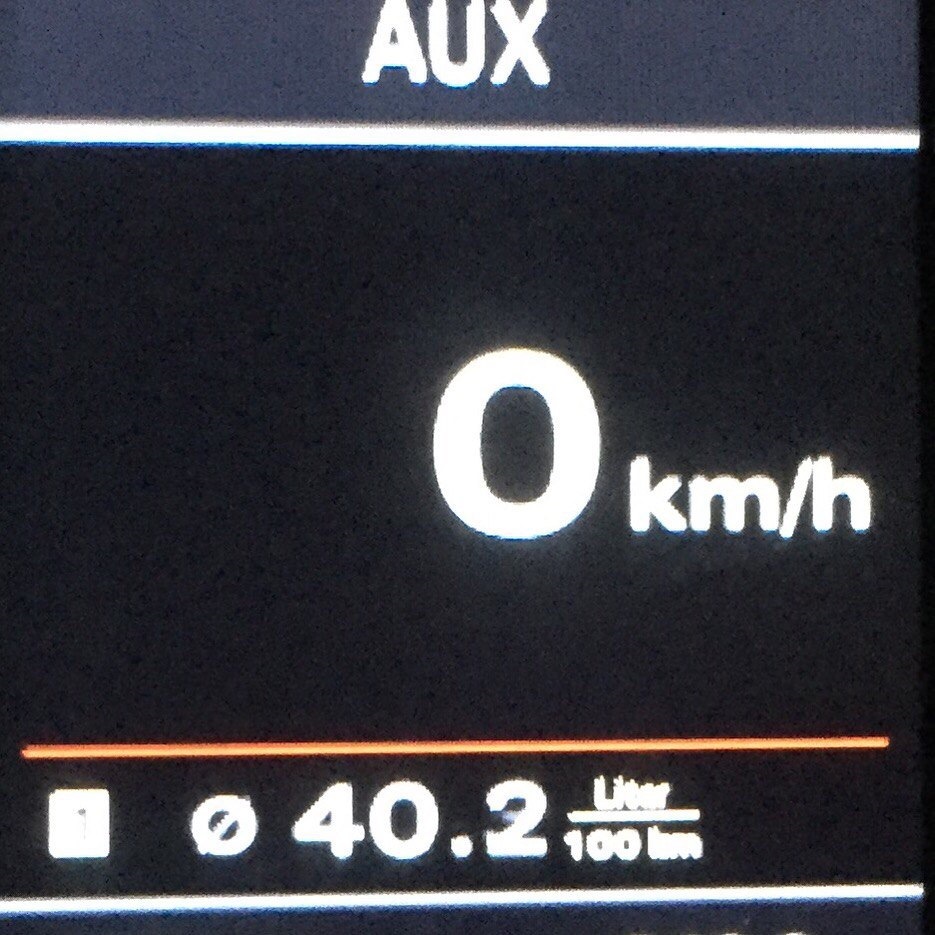 Витрата 40, все нормально, це ж AUDI))) 1
