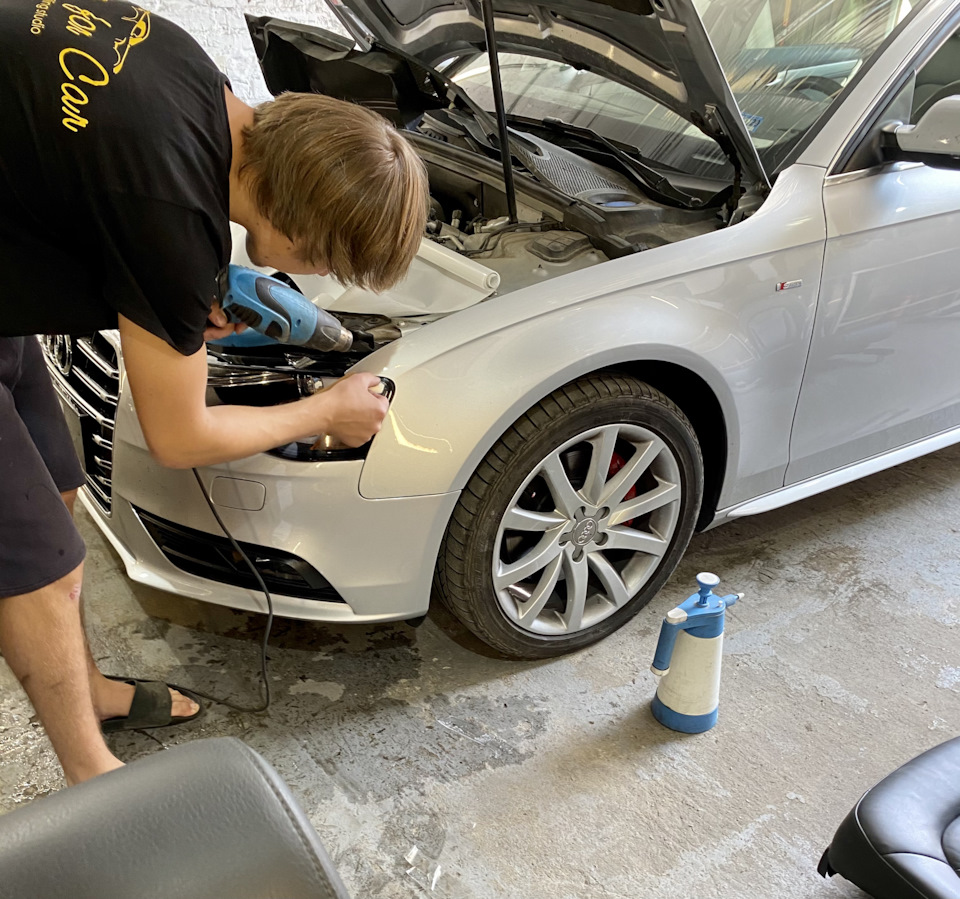 Бронеплівка Audi A4 b8 на оптику 5