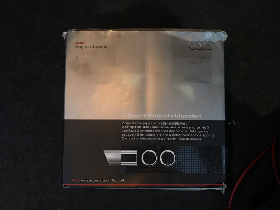8K0 071 761. 2 Sport-Endrohrblende 1