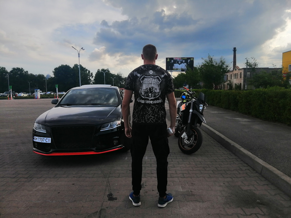Покатушки з кентюлею на КТМ990 1
