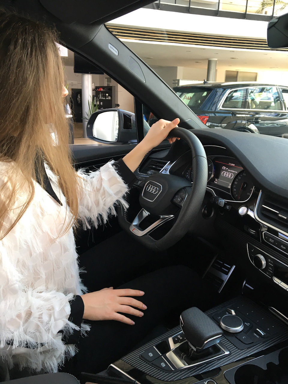 Audi Centre 3