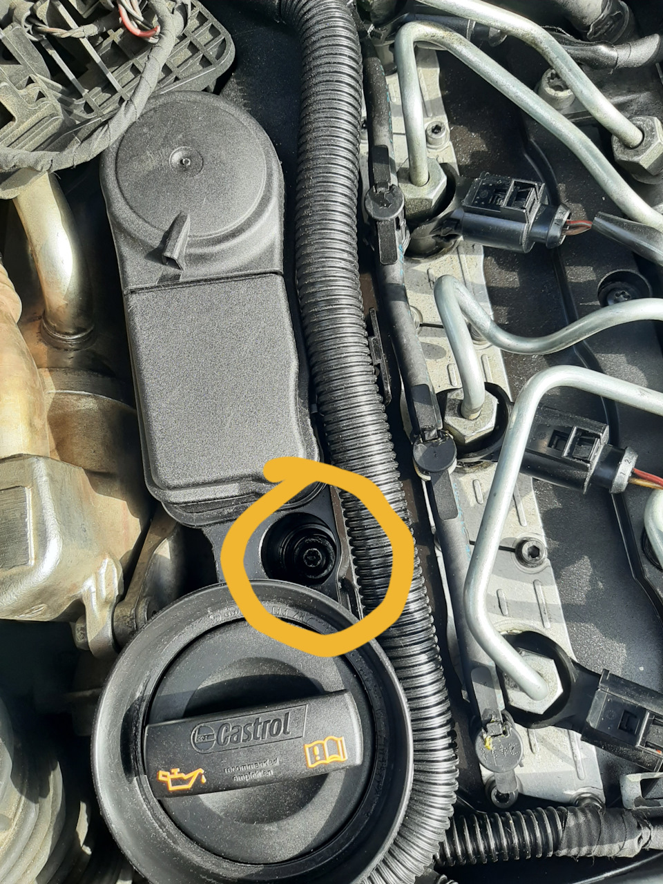 Тече масло в двигуні ауді а4 б8 2.0tdi 2