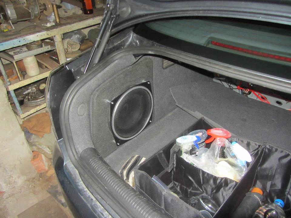 Сабвуфер стелс у крило + пара слів про Car PC та апгрейд аудіосистеми 5