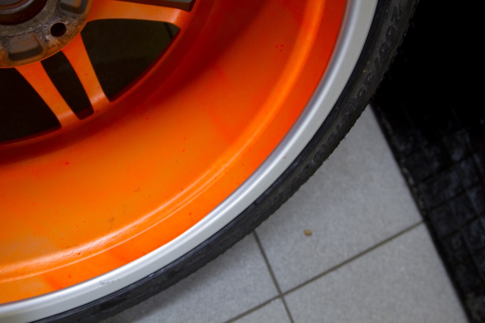 До яскравих дисків, яскрава гума: PIRELLI Winter 240 Sottozero II 5