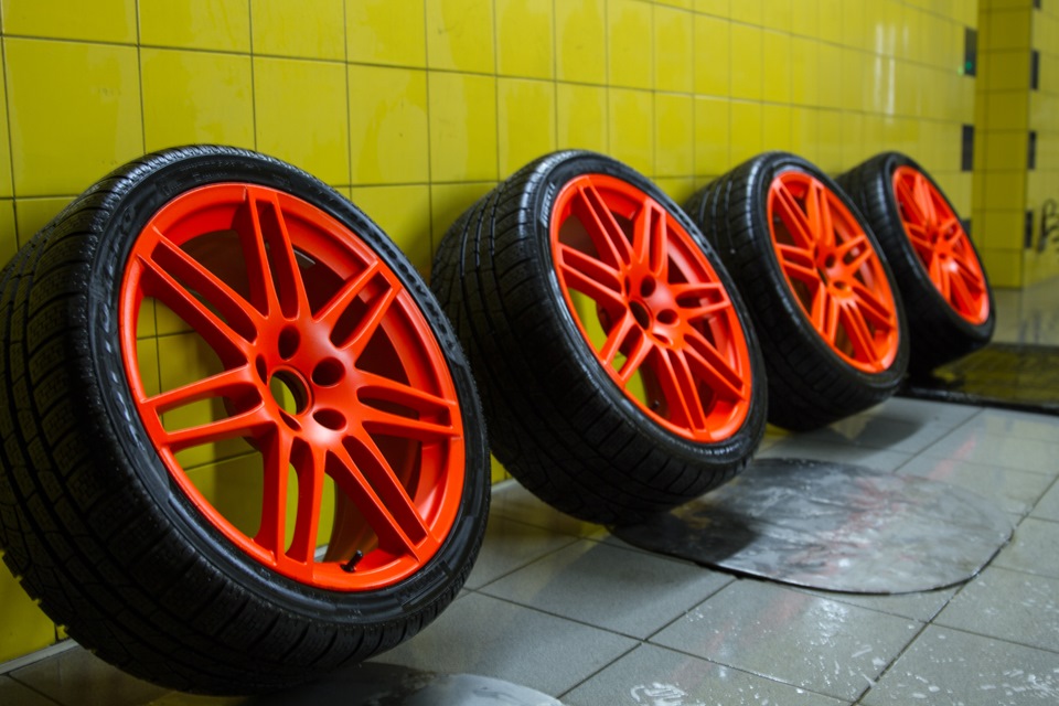 До яскравих дисків, яскрава гума: PIRELLI Winter 240 Sottozero II 3
