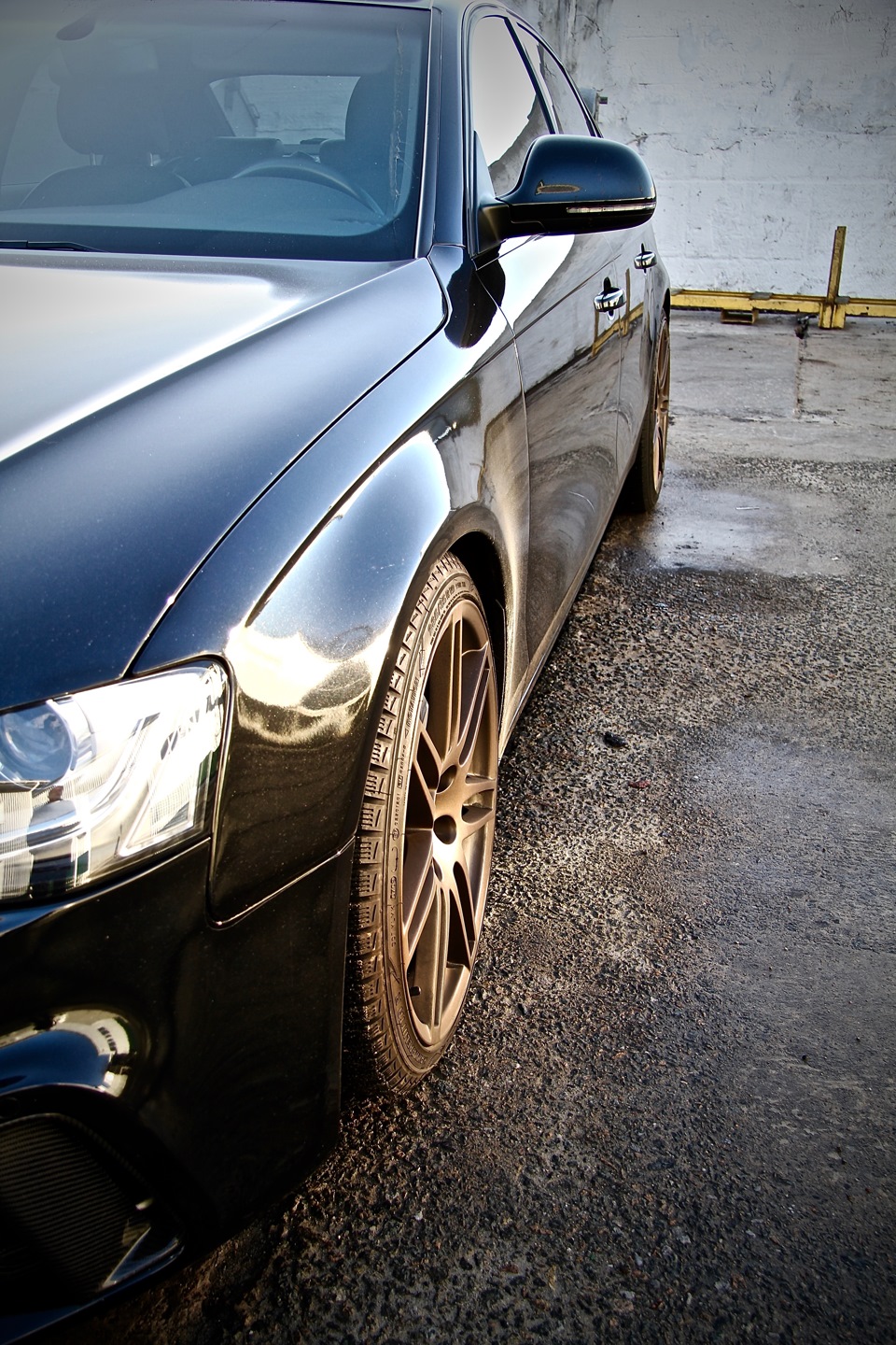 Winter mode: Nokian Hakkapeliitta R 235/35/19 3