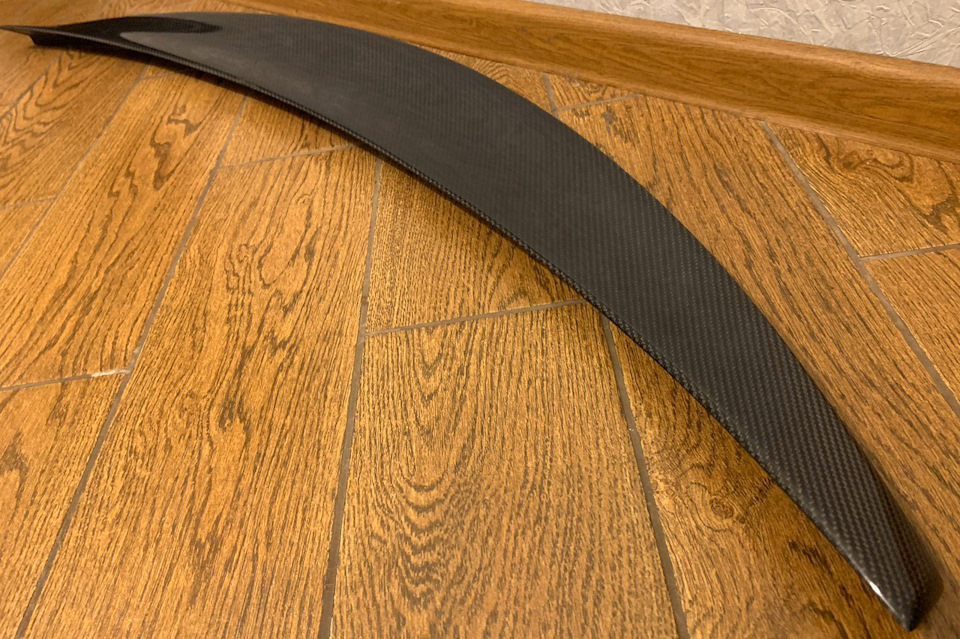 Ducktail carbon 3