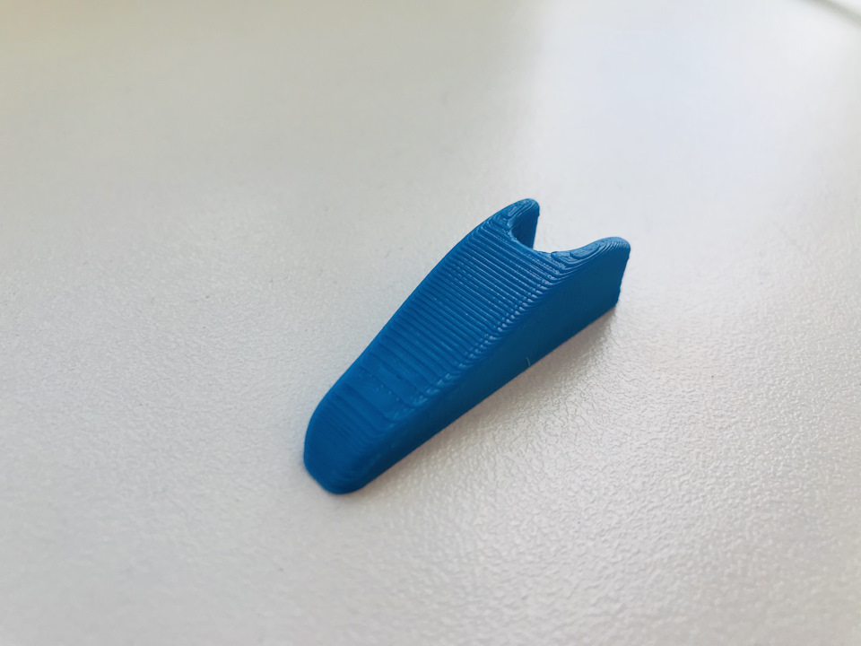 3D-модель гачка задньої шторки 5
