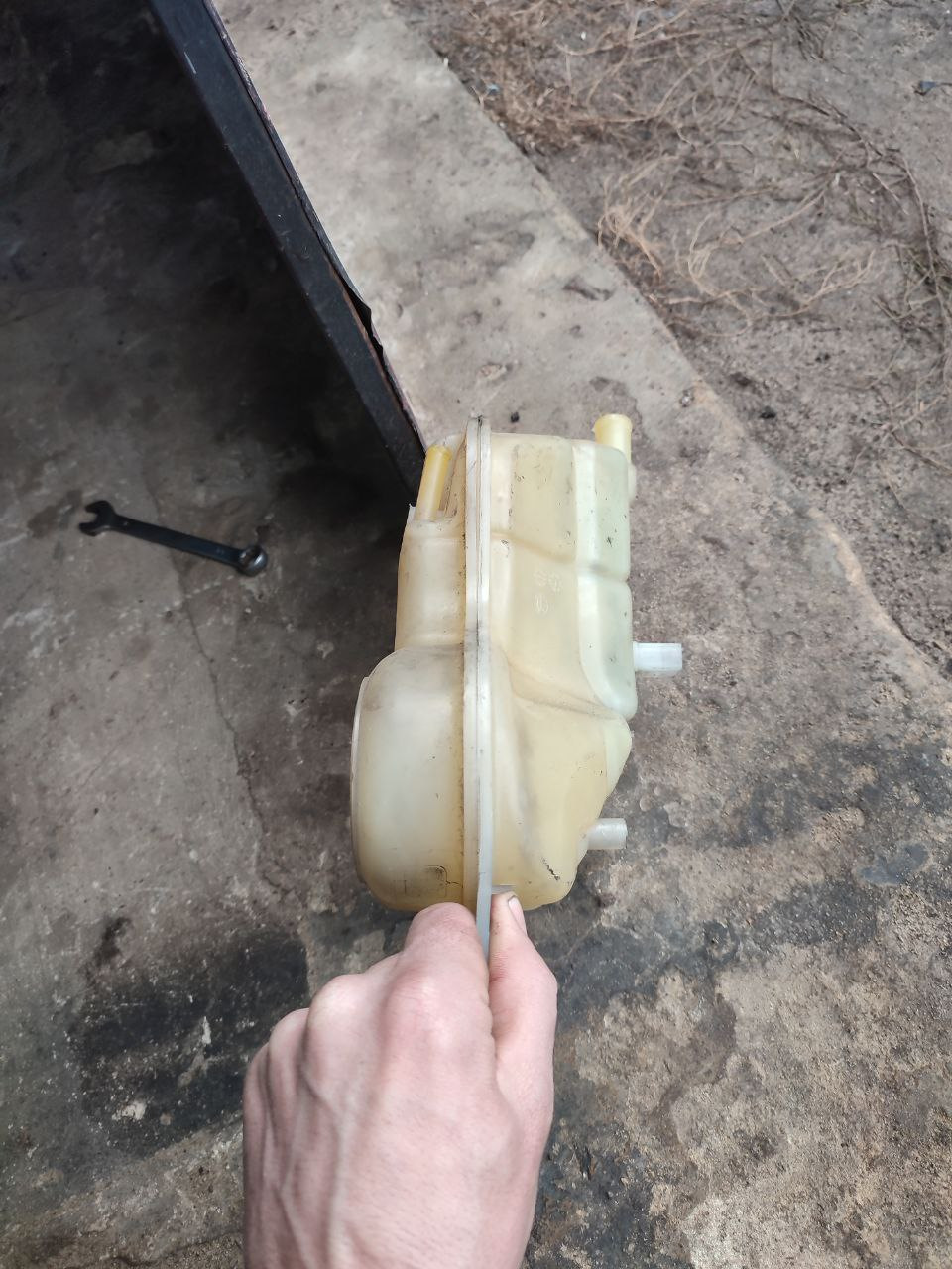 Бачок розширювальний 3