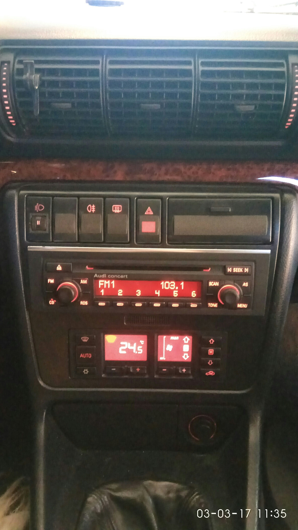 Установка Audi concert cd в A4b5. 1