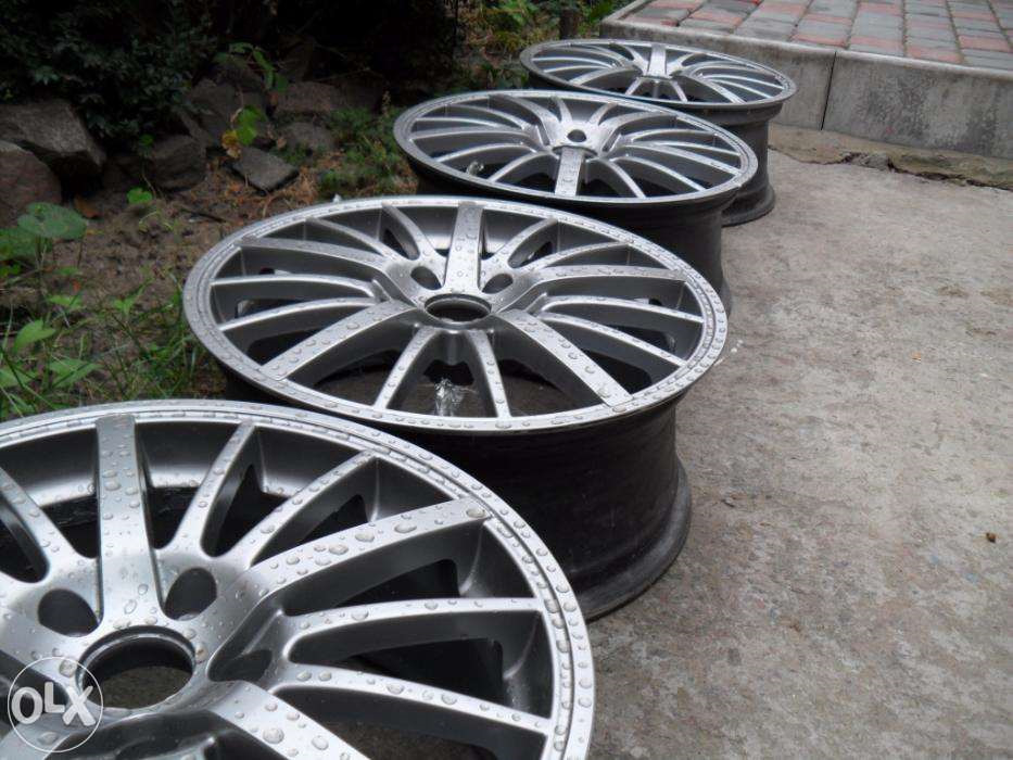 Шукаю оригінальні диски R 16. AUDI. 2