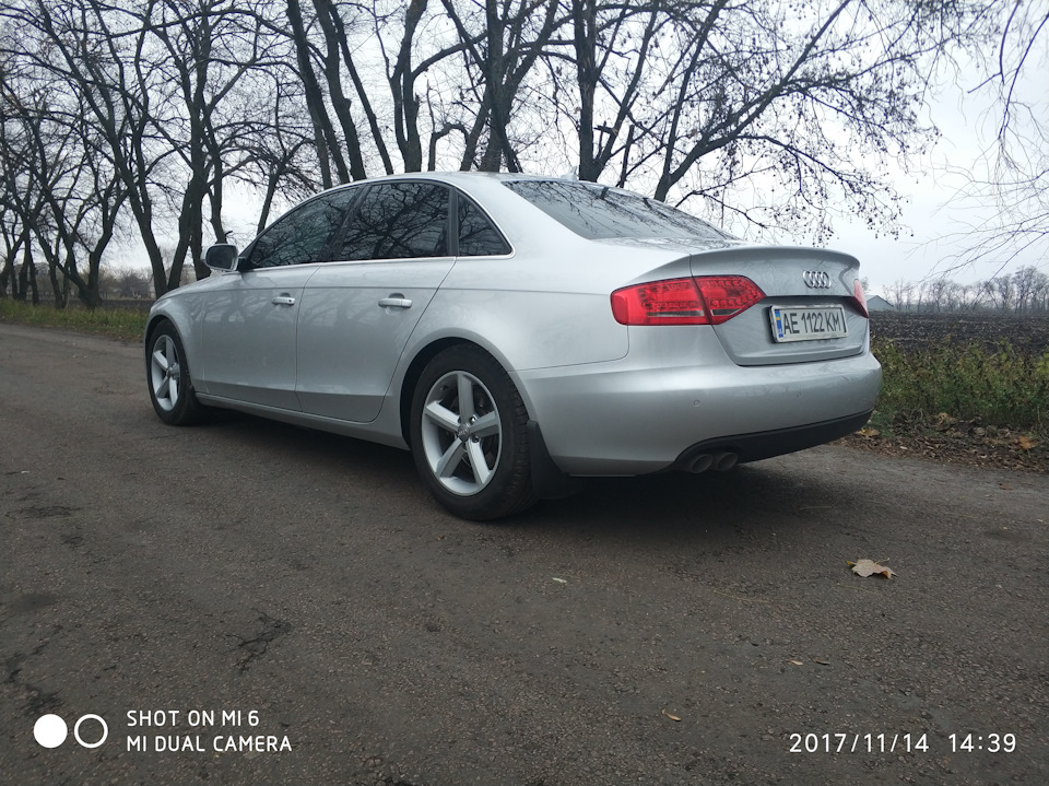 Порівнюємо Volkswagen Пассат В6 проти Ауді А4 В8. 2