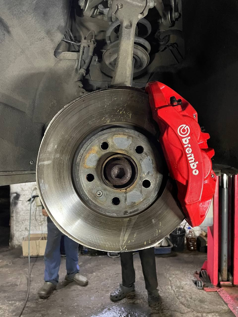 Передні супорти Brembo від Audi Q5 80A 2