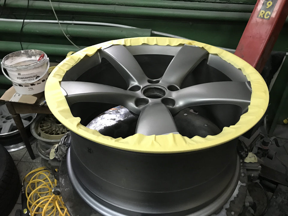 Зима на носі. Audi Rotor R19 3