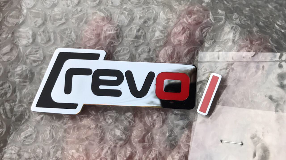 Revo stage 1. Revo рамки, шильдик, наклейка 2
